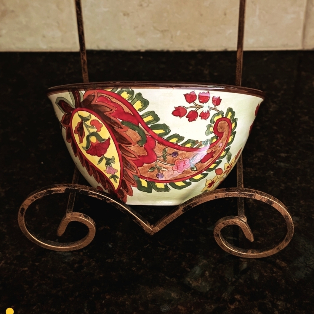 Paramecium Paisley Pasta Salad Bowl 6 cup Capacity